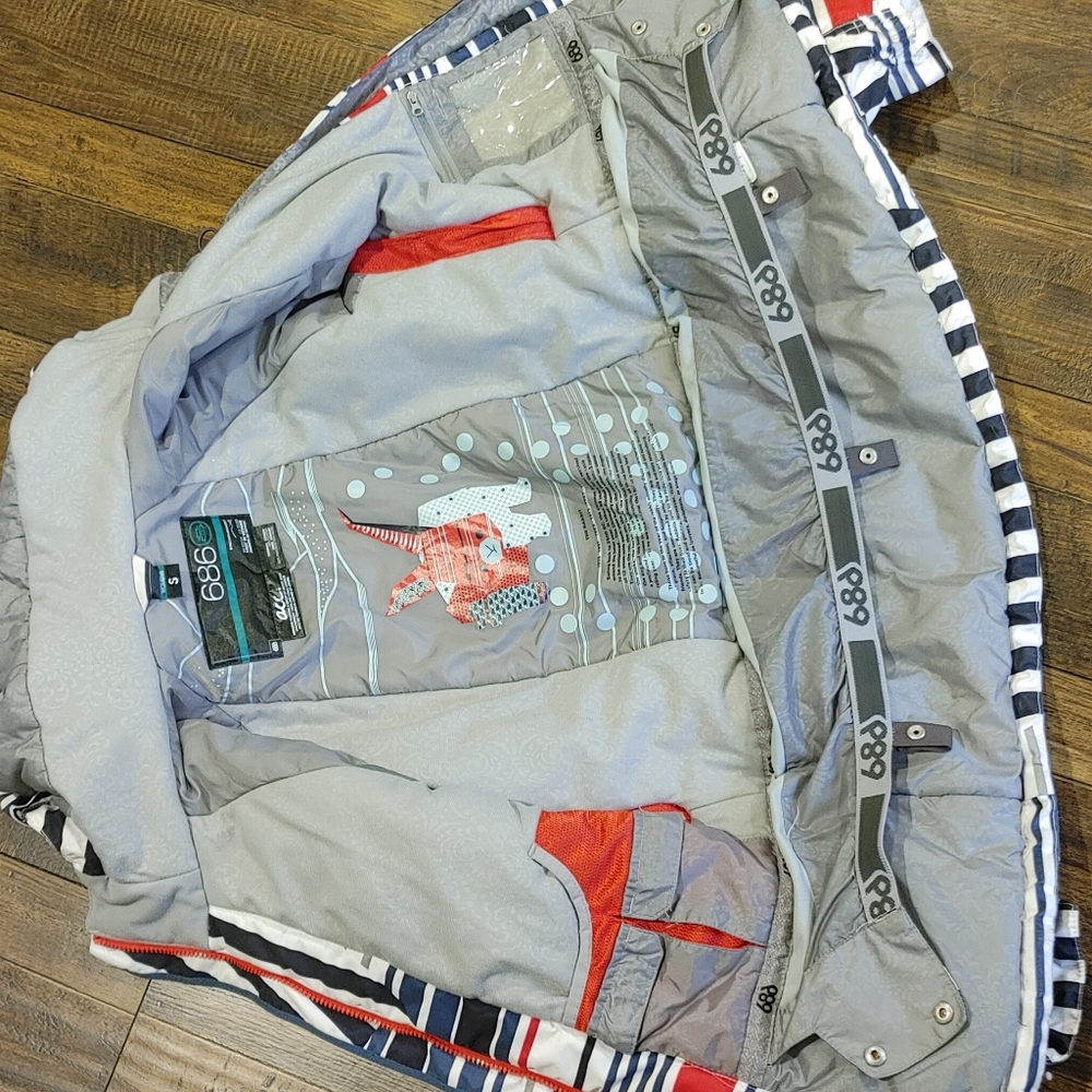 Snowboarding jacket - Picture 4 of 7
